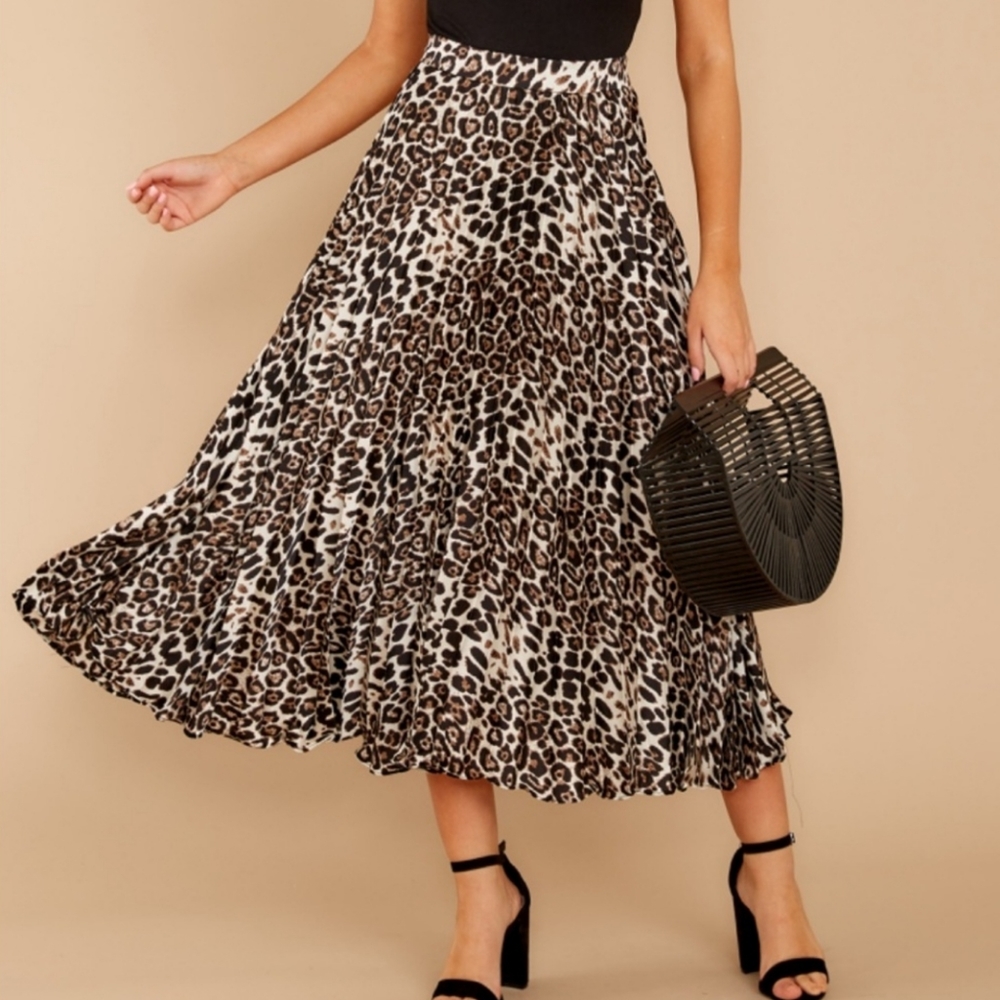Do+Re Pleated Leopard Print Midi Skirt L. - image 1